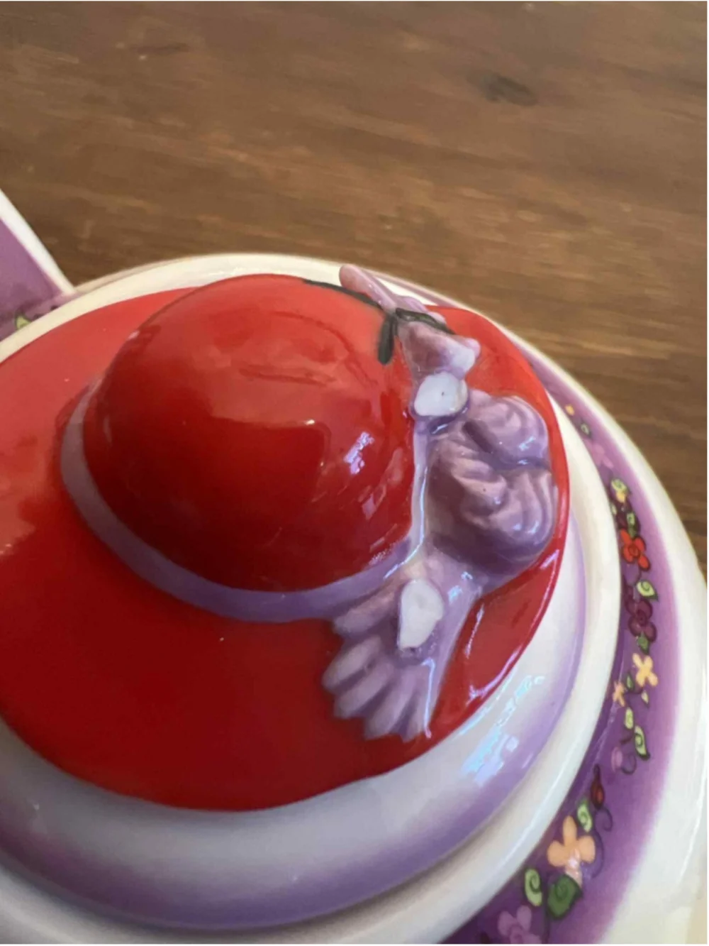 Cardew Design Red Hat Society Teapot 2004 Tea Time Collectible Novelty